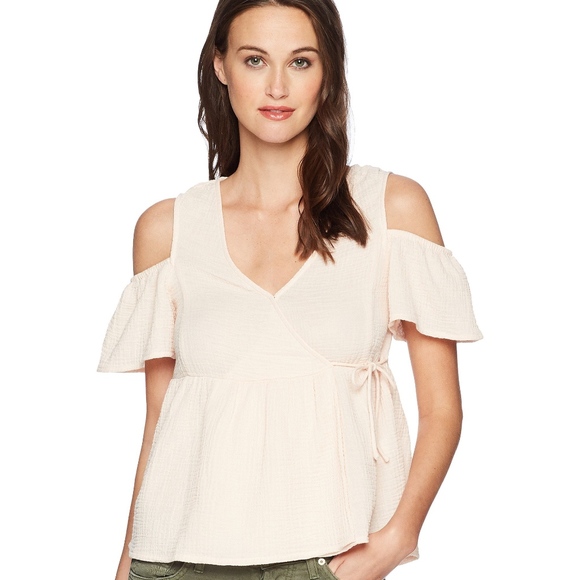 Lucky Brand Tops - NWT Lucky Brand Cold Shoulder Blush Gauze Top